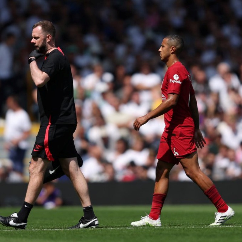 Liverpool nhận tin dữ sau trận hòa 2-2 trước Fulham